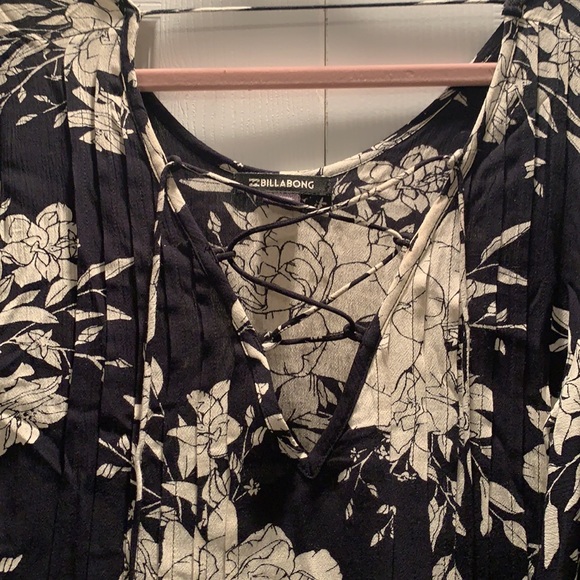 Billabong Shirt - Picture 2 of 6